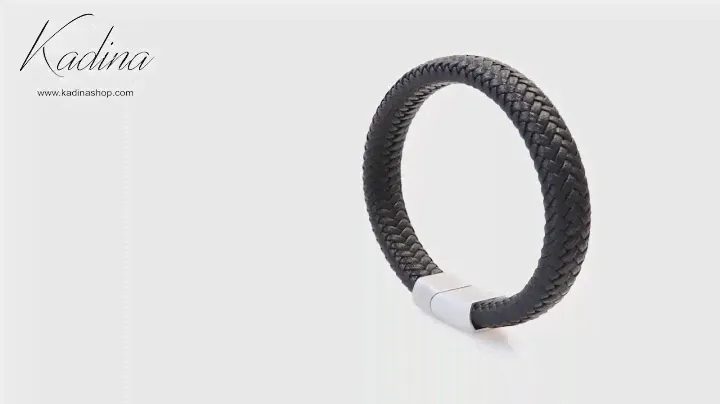 Wide Braided Leather Bracelet with Details in Stainless Steel